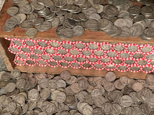 Load image into Gallery viewer, VINTAGE RED &amp; WHITE BANK ROLL WITH A SILVER DIME SHOWING
