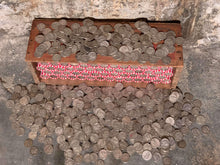 Load image into Gallery viewer, VINTAGE RED &amp; WHITE BANK ROLL WITH A SILVER DIME SHOWING
